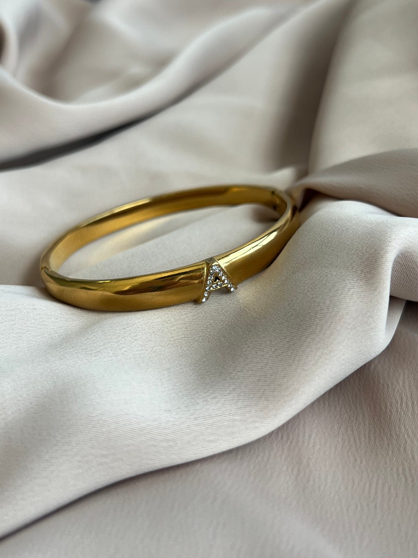 Pulsera Maia inicial