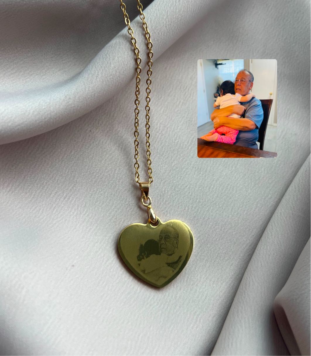 Collar corazón fotograbado
