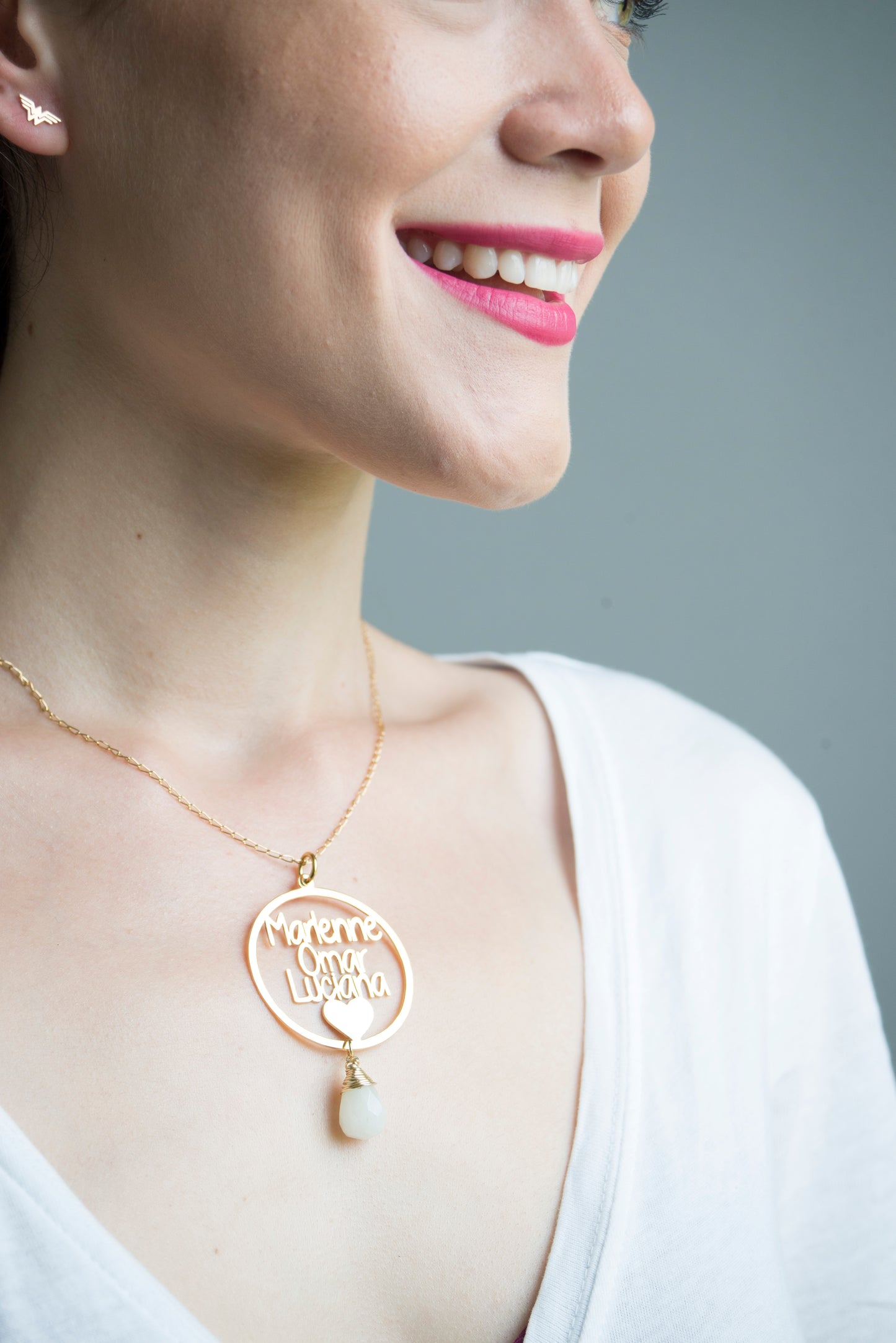 Círculo con nombres y corazón