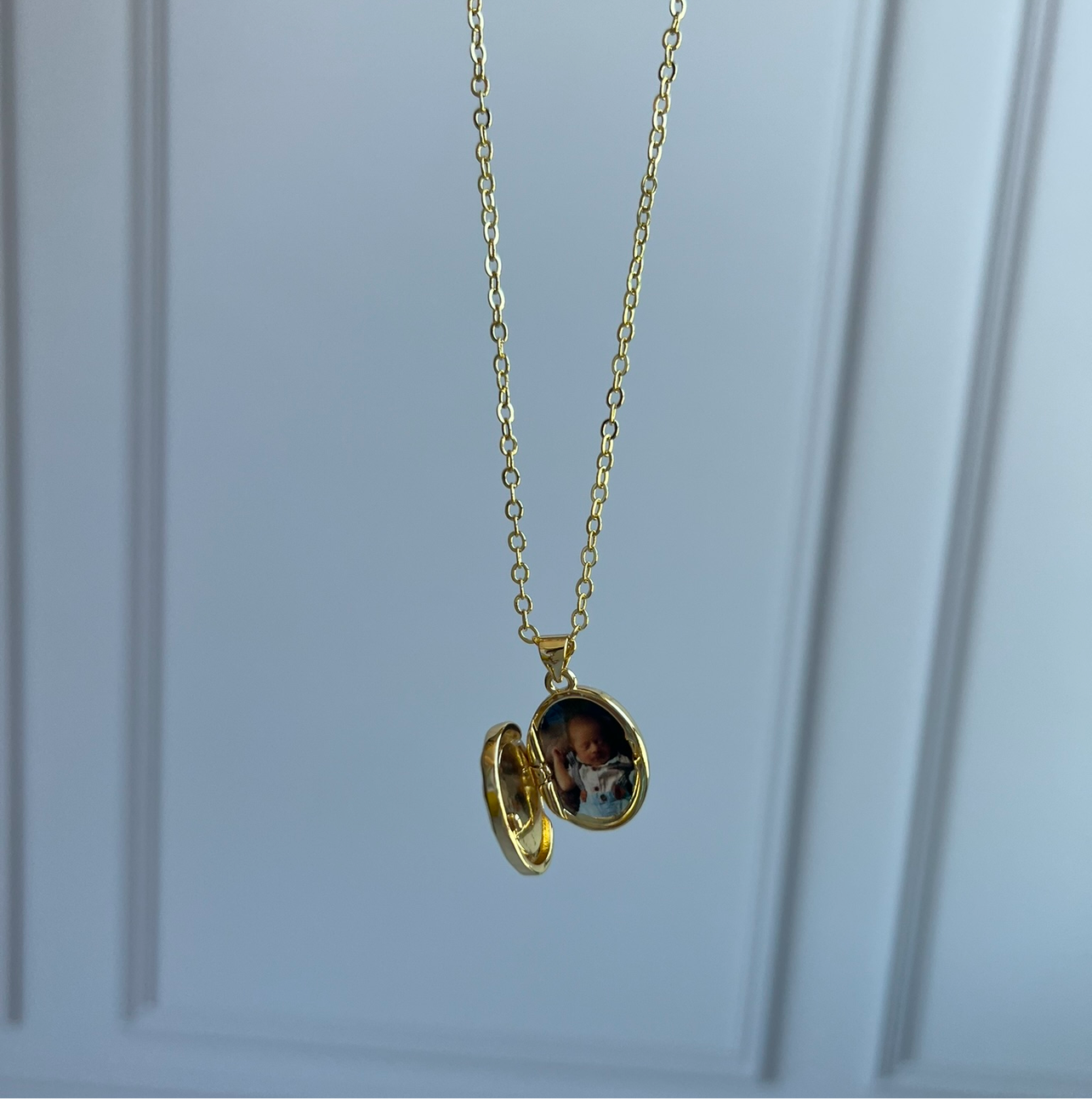 Relicario Virgen con fotografias