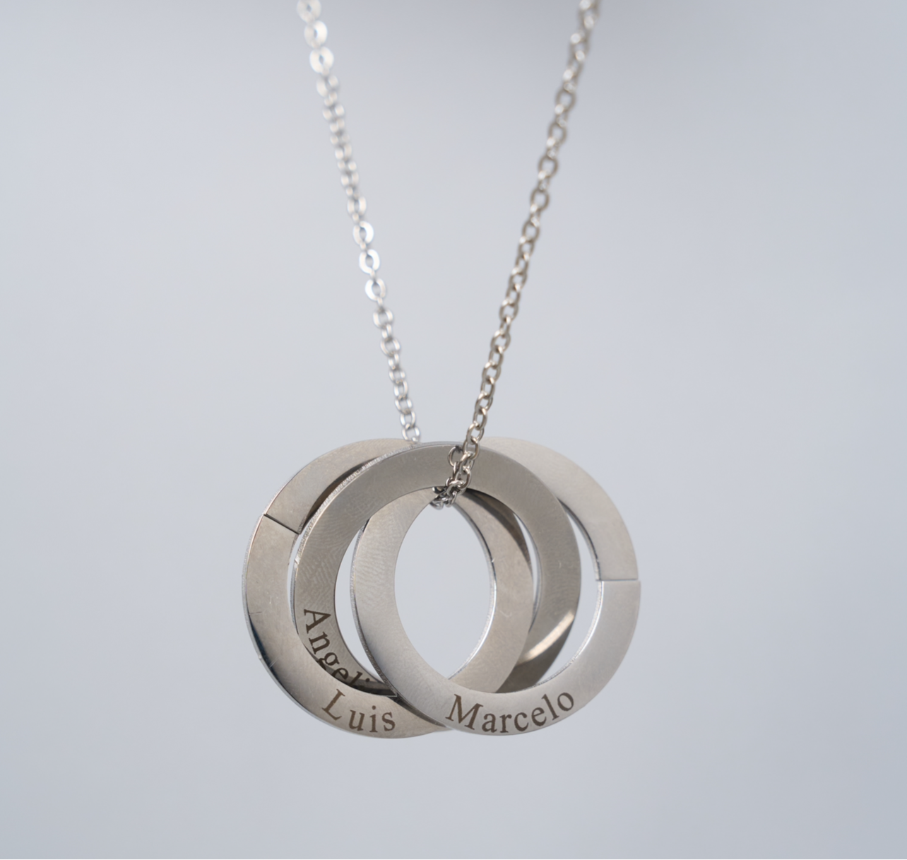 Collar círculos grabados