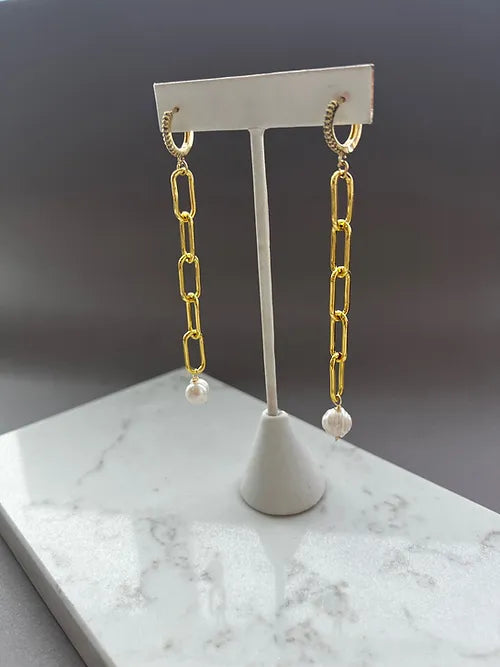 Aretes cadena Mia