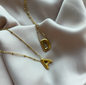 Inicial bold Ana