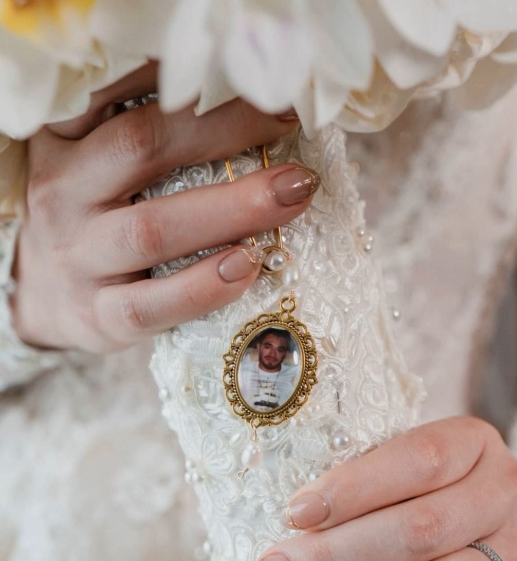 Relicario con foto boda dorado