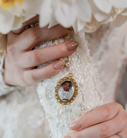 Relicario con foto boda dorado