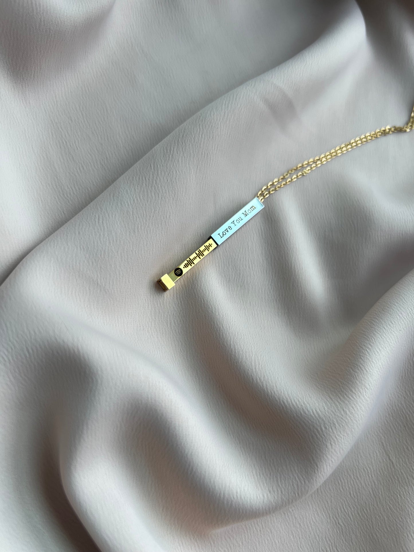 Collar Barrita grabada interior